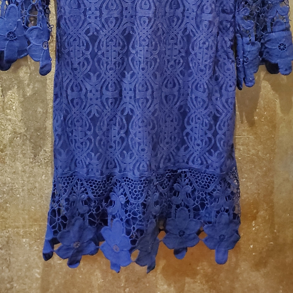 Dress - Picture 2 of 2